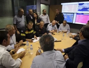 ΠΟΕΔΗΝ προς κυβέρνηση: «Είστε ψεύτες! - Ξέρατε για τους νεκρούς από τις 23.00 - Η φρεγάτα τι ώρα ήρθε Καμμένε;»